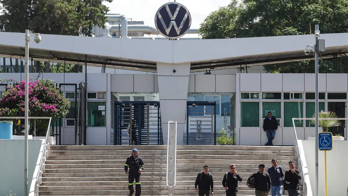 Volkswagen y sindicato acuerdan nueva prórroga de tres días para negociar y evitar la huelga