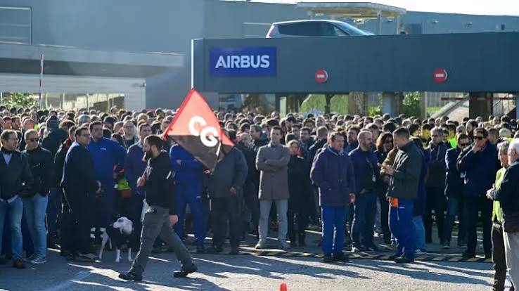 5 mil trabajadores de Airbus España reclaman mejoras laborales mientras sigue la huelga