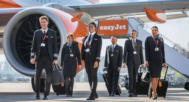 Los tripulantes de easyJet en Portugal convocan huelgas para octubre y diciembre